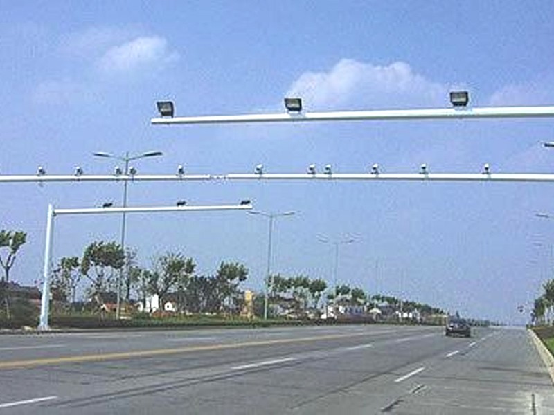 道路视频监控摄像机的要求及选择